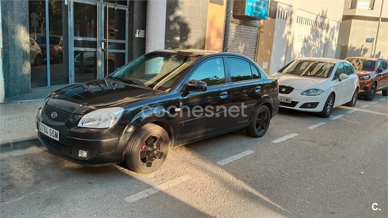 Usado Kia Rio 110 CV (80 kW) 2009 Negro Berlina