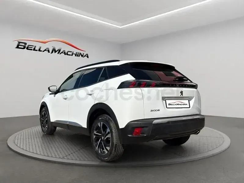 Usado Peugeot 2008 Allure 110 CV (80 kW) 2022 Blanco SUV