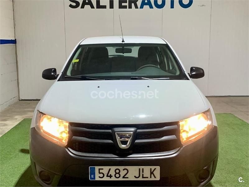 Usado Dacia Sandero Base 75 CV (55 kW) 2016 Blanco Berlina
