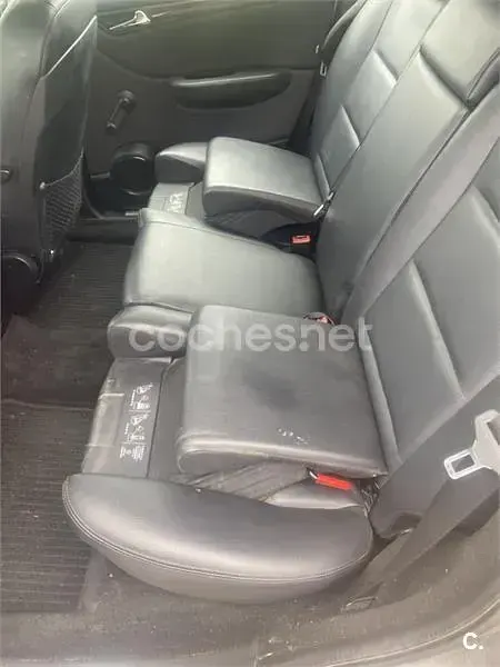 Usado Mercedes B180 109 CV (80 kW) 2009 Gris / plata Monovolumen