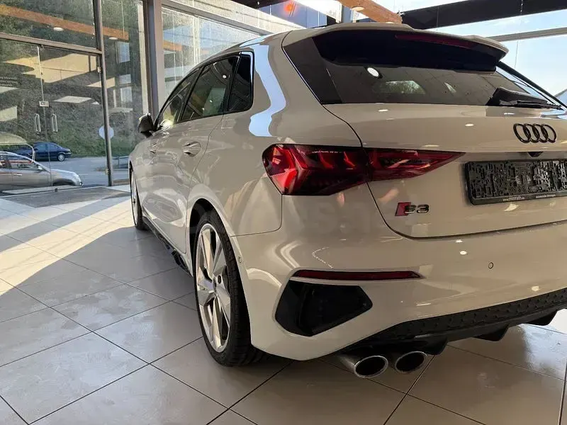 Usado Audi A3 Premium 310 CV (228 kW) 2024 Blanco Berlina
