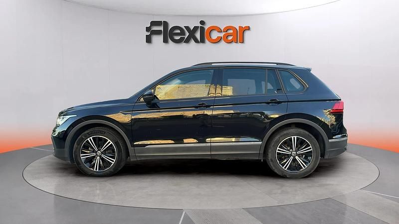 Usado VW Tiguan Life 150 CV (110 kW) 2021 Negro SUV