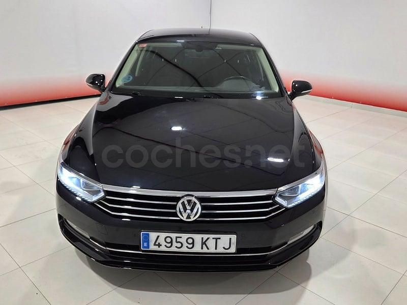 Usado VW Passat Advance 150 CV (110 kW) 2019 Negro Berlina
