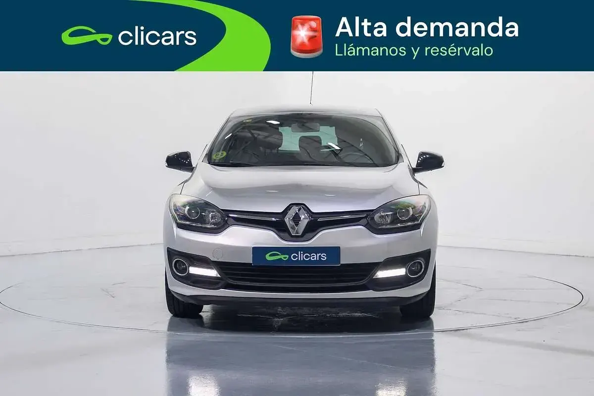 Usado Renault Mégane LIMITED 95 CV (69 kW) 2015 Gris Utilitario