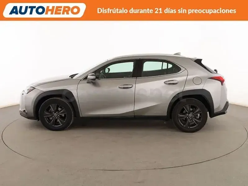 Usado Lexus UX 184 CV (135 kW) 2019 Gris / plata SUV