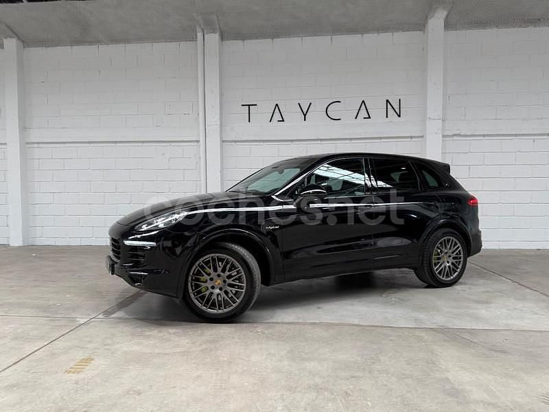 Usado Porsche Cayenne S E-Hybrid Platinum Edition 416 CV (305 kW) 2016 Negro SUV