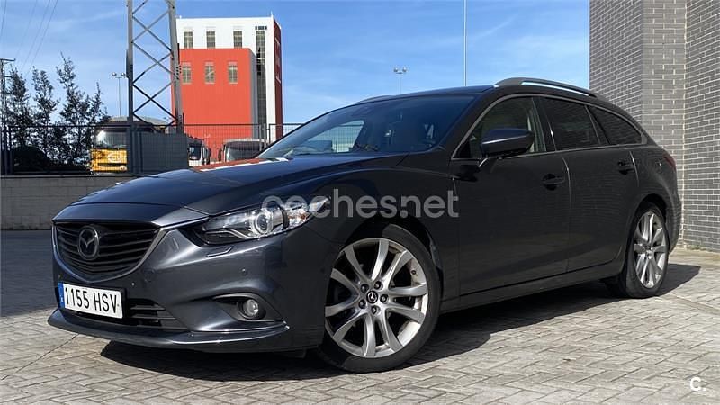 Usado Mazda 6 Luxury 175 CV (128 kW) 2013 Gris / plata Familiar