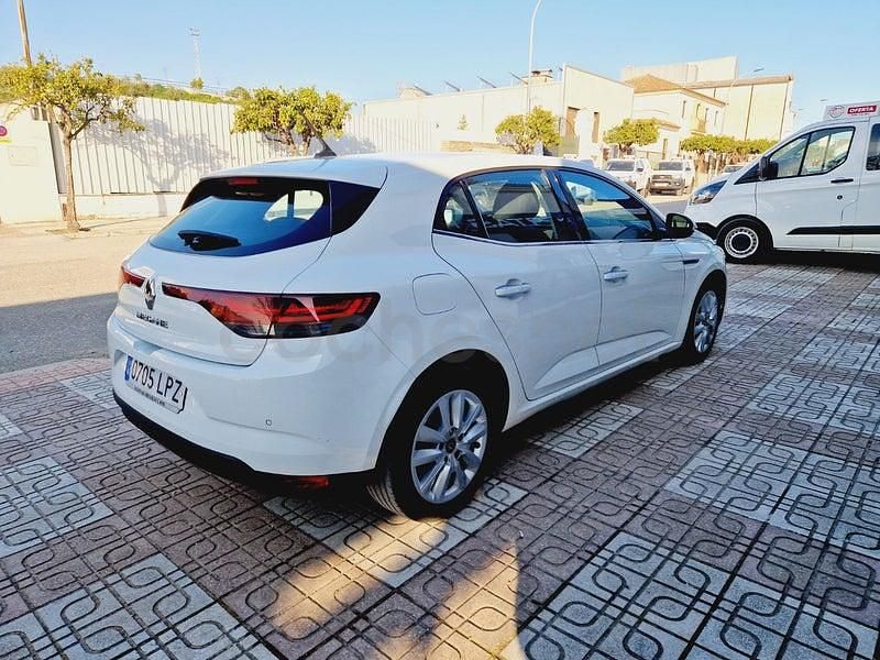 Usado Renault Mégane IV Business 115 CV (84 kW) 2021 Blanco Berlina
