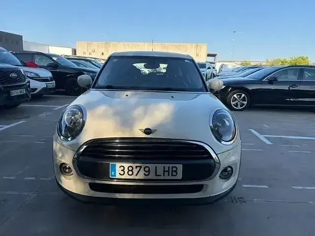 Usado Mini ONE 102 CV (75 kW) 2020 Blanco Utilitario