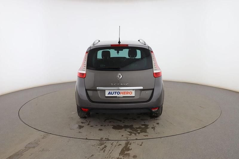 Usado Renault Grand Scénic III Bose Edition 130 CV (95 kW) 2015 Gris Monovolumen