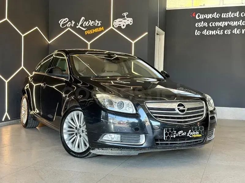 Usado Opel Insignia Excellence 130 CV (95 kW) 2012 Negro Berlina