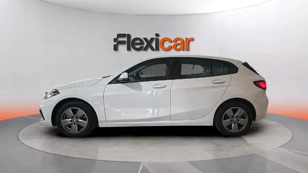 Usado BMW 116 116 CV (85 kW) 2022 Blanco Utilitario