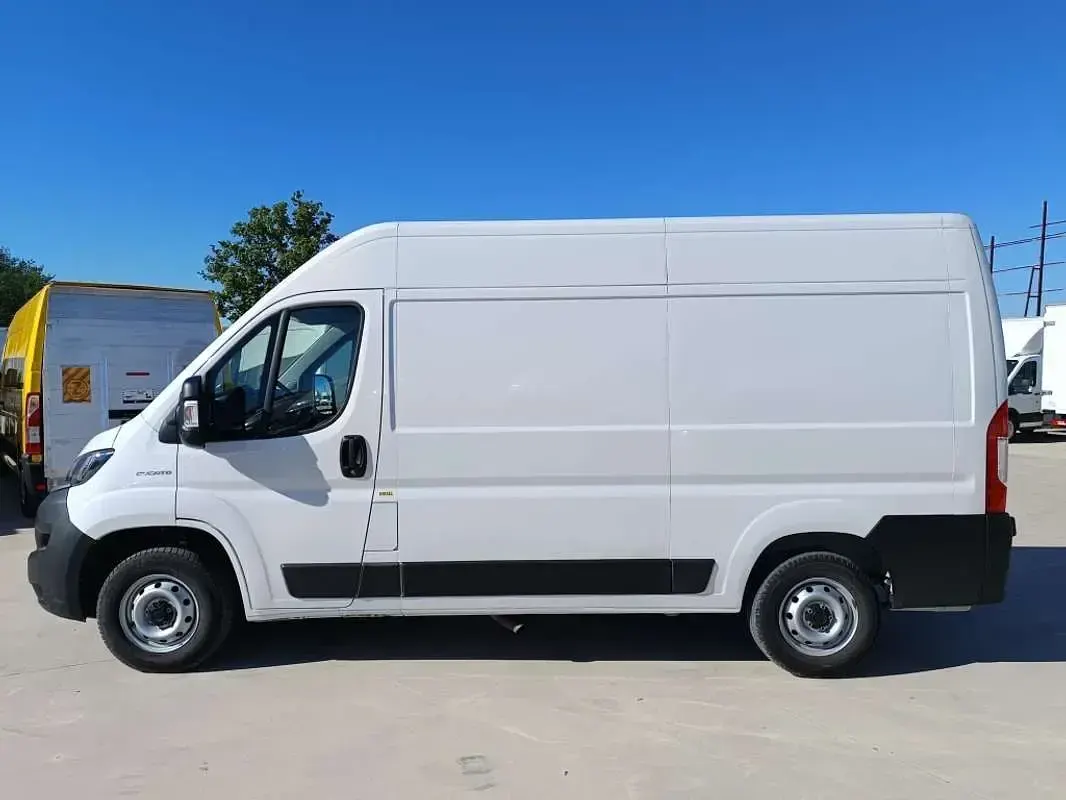 Usado Fiat Ducato 120 CV (88 kW) 2021 Blanco Van