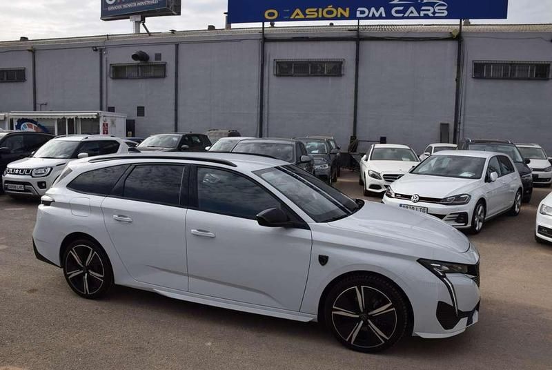 Usado Peugeot 308 SW GT 131 CV (96 kW) 2024 Blanco Familiar
