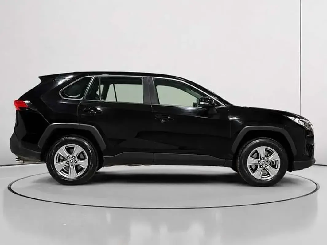 Używany Toyota RAV4 Hybrid Business Edition 222 KM (163 kW) 2023 Czarny SUV