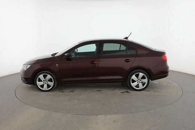 Usado Seat Toledo Style 106 CV (77 kW) 2013 Rojo Berlina