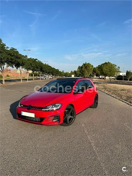 Rojo Usado 2017 VW Golf VII GTI Berlina | 25.000 € (Precio justo) - Imagen 1/4