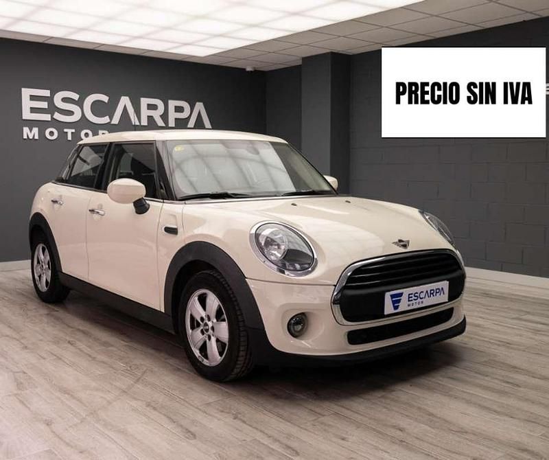 Usado Mini ONE 102 CV (75 kW) 2020 Beige Utilitario