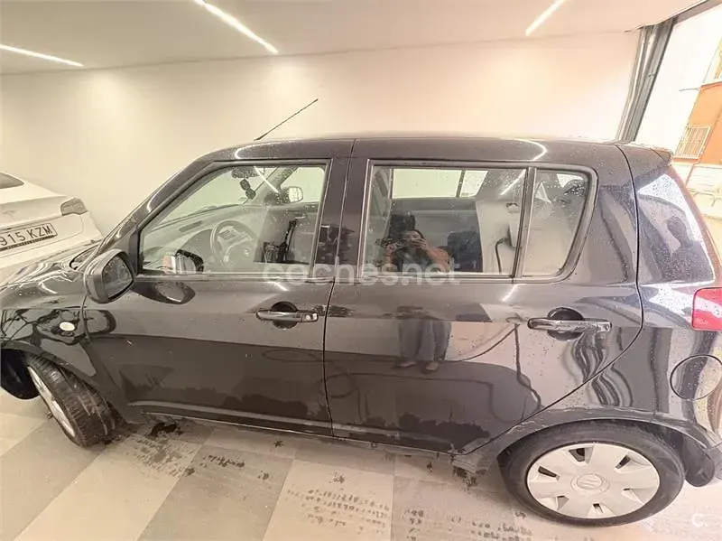 Usado Suzuki Swift GL 92 CV (67 kW) 2006 Negro Utilitario