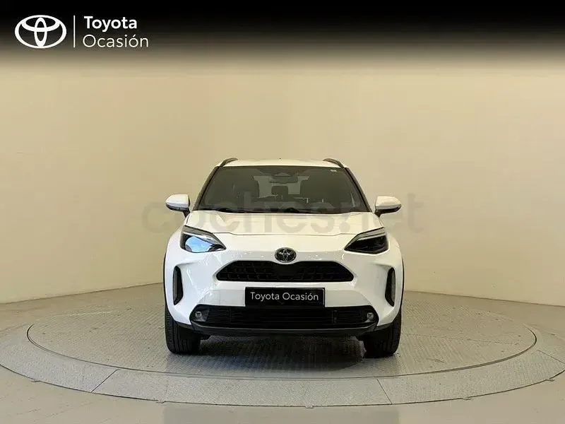 Usado Toyota Yaris Cross Active 130 CV (95 kW) 2025 Blanco SUV