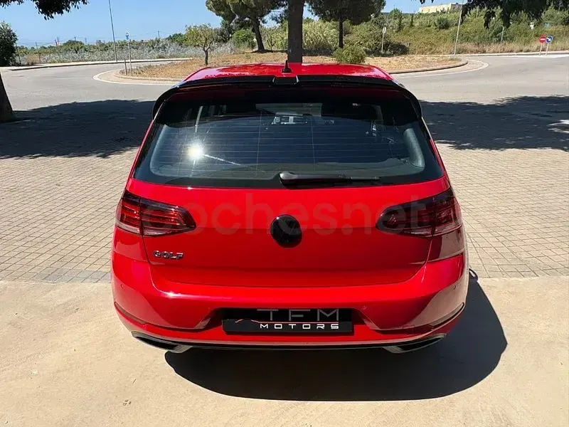Usado VW Golf VII Advance 115 CV (84 kW) 2019 Rojo Berlina