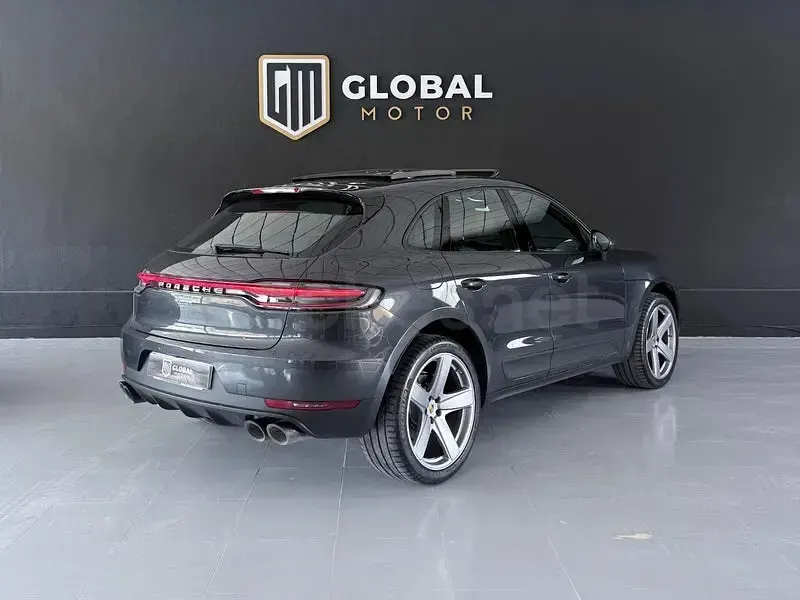 Usado Porsche Macan 265 CV (194 kW) 2021 Gris / plata SUV