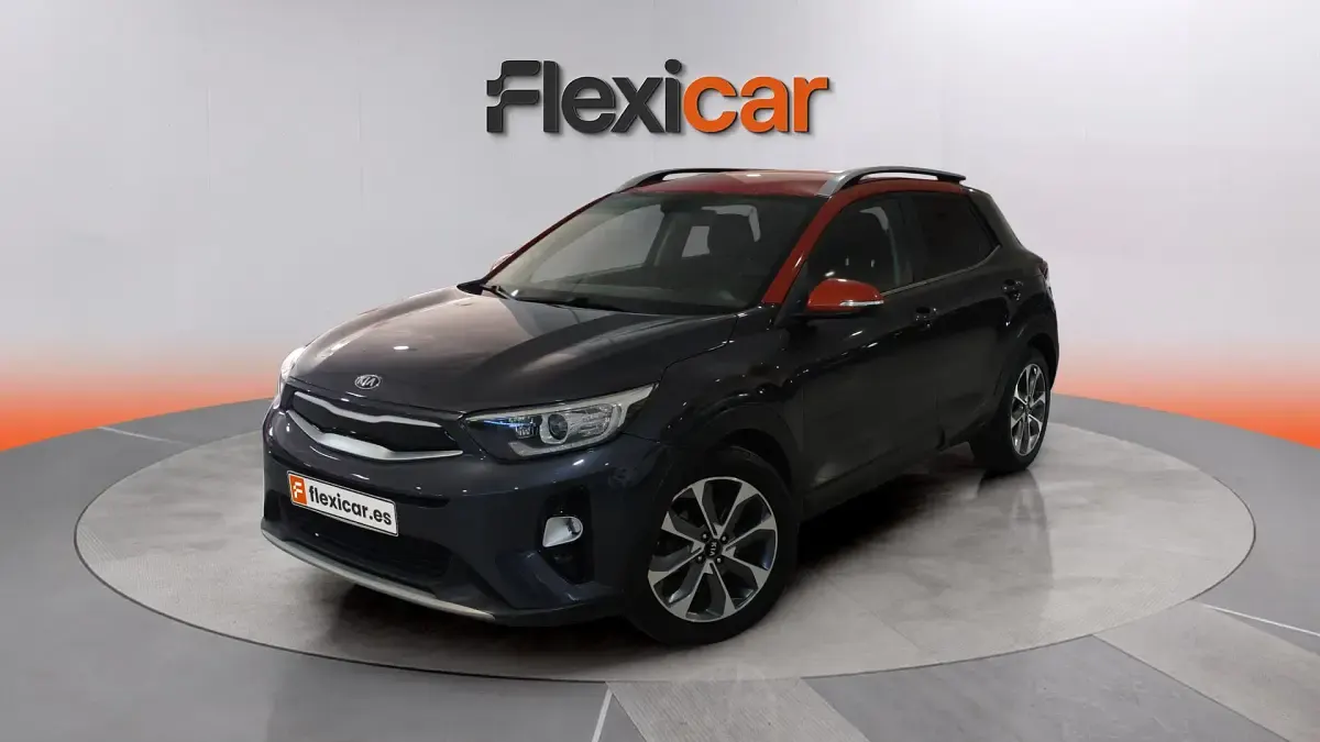 Usado Kia Stonic 120 CV (88 kW) 2018 Gris SUV