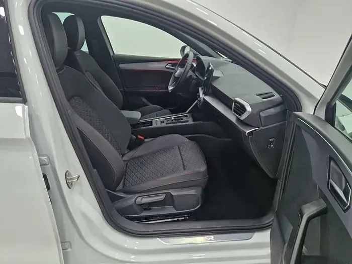 Nuevo Seat Leon FR 150 CV (110 kW) 2025 Blanco