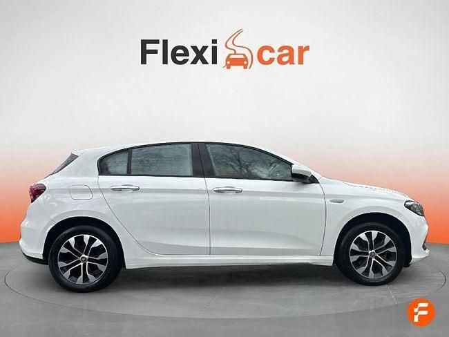 Usado Fiat Tipo Cross 101 CV (74 kW) 2022 Blanco Berlina
