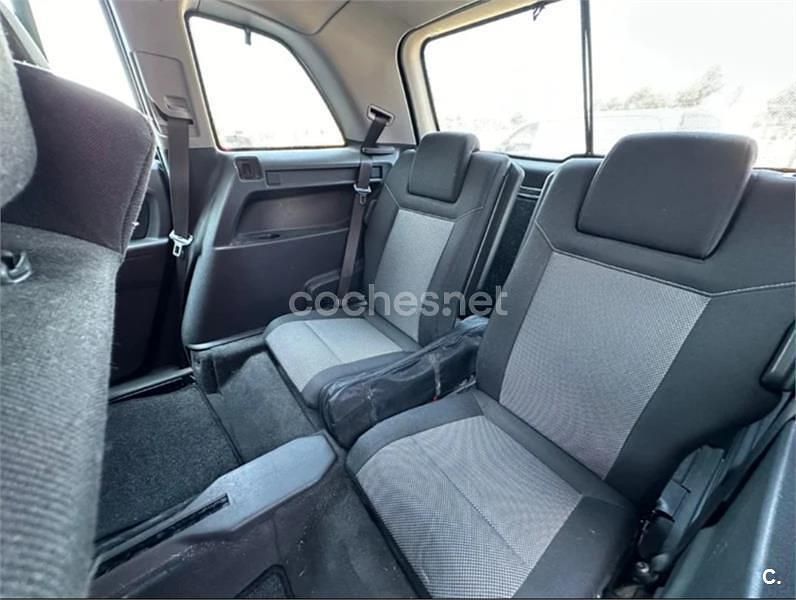 Usado Opel Zafira Family 115 CV (84 kW) 2010 Gris / plata Monovolumen