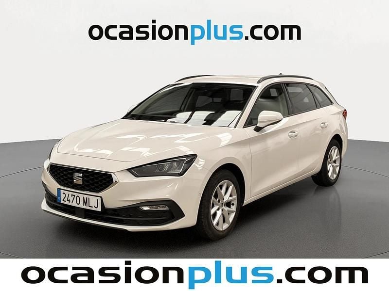 Usado Seat Leon Style 130 CV (95 kW) 2023 Blanco Monovolumen