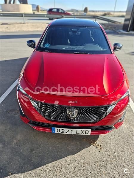 Rojo Usado 2022 Peugeot 308 GT Berlina | 21.900 € (Caro) - Imagen 1/4