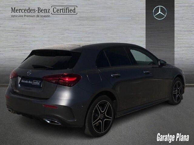 Usado Mercedes A250 AMG line 218 CV (160 kW) 2025 Gris montaña