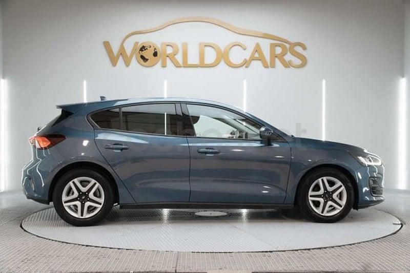 Usado Ford Focus Trend+ 120 CV (88 kW) 2022 Azul Berlina