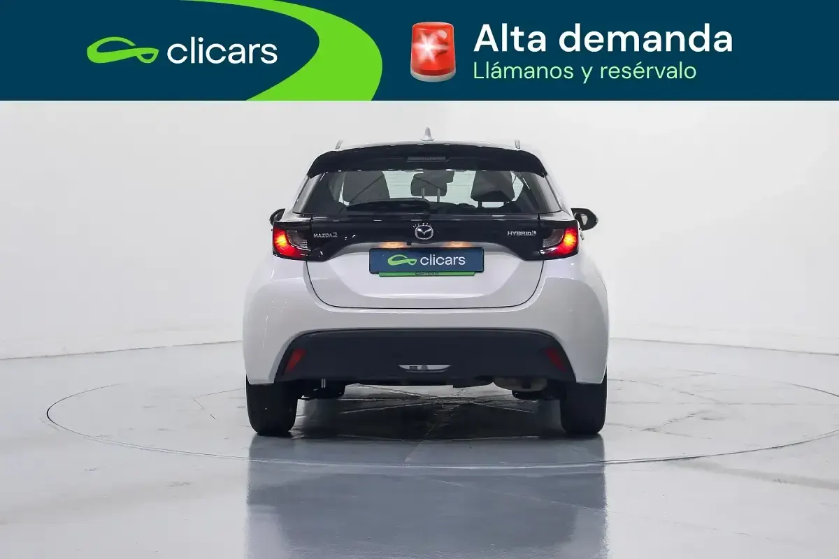 Usado Mazda 2 116 CV (85 kW) 2023 Blanco Utilitario