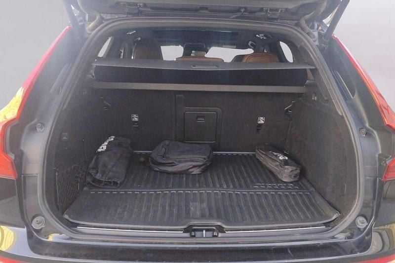 Usado Volvo XC60 Inscription 341 CV (250 kW) 2021 Negro SUV