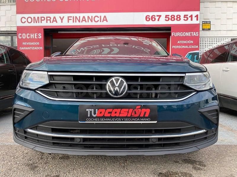 Usado VW Tiguan Life 122 CV (89 kW) 2021 Verde SUV