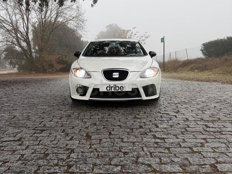 Usado Seat Leon Style 105 CV (77 kW) 2010 Blanco Utilitario