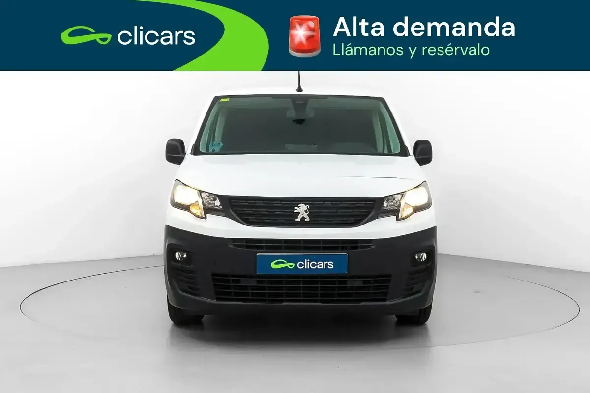Usado Peugeot Partner Premium 100 CV (73 kW) 2022 Blanco Monovolumen