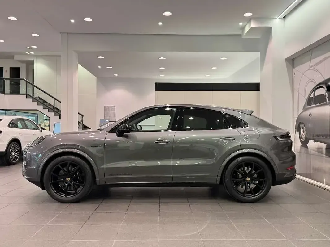 Nuevo Porsche Cayenne Black Edition 470 CV (345 kW) 2026 Gris SUV