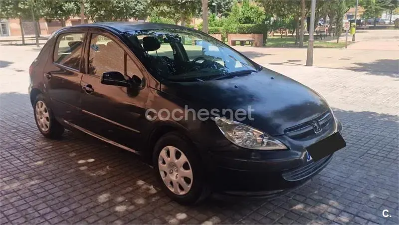 Usado Peugeot 307 110 CV (80 kW) 2006 Negro Berlina