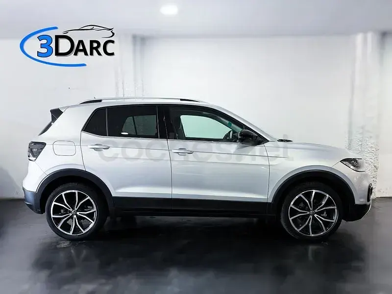 Usado VW T-Cross Sportline 110 CV (80 kW) 2021 Gris / plata SUV