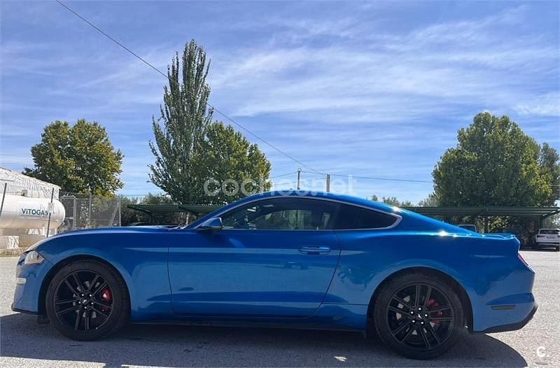 Usado Ford Mustang Fastback 290 CV (213 kW) 2019 Azul Coupe