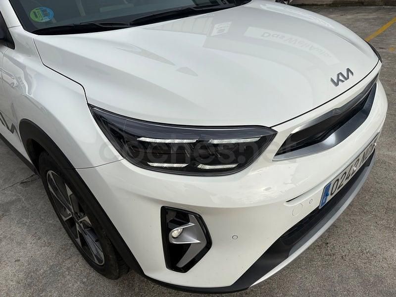 Usado Kia Stonic Style 100 CV (73 kW) 2025 Blanco SUV