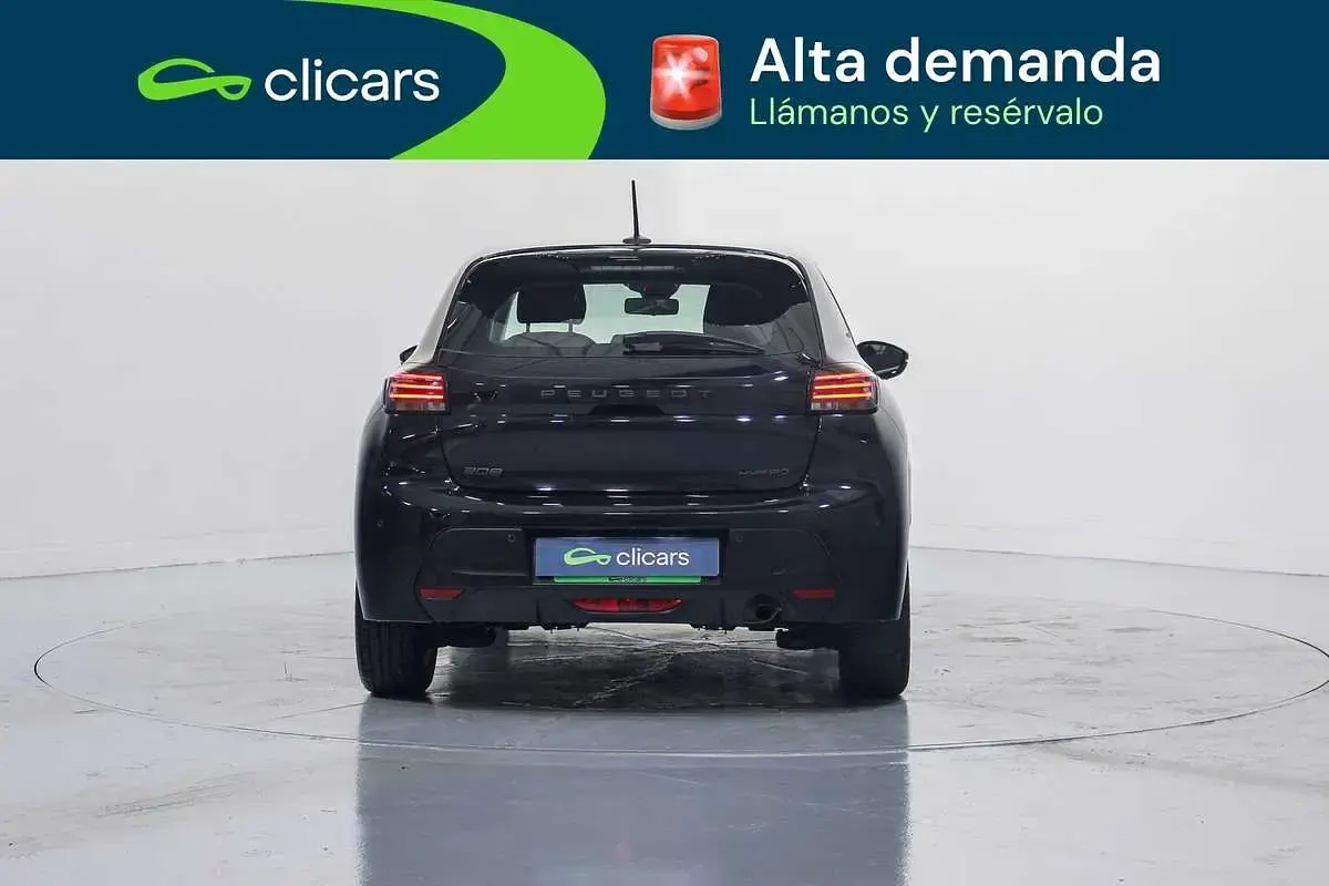 Usado Peugeot 208 Style 101 CV (74 kW) 2025 Negro Utilitario