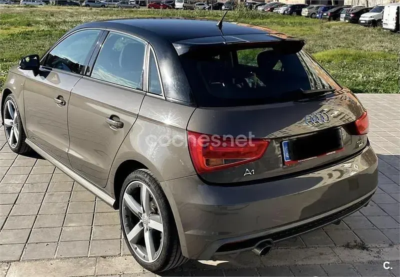 Usado Audi A1 Sportback 95 CV (69 kW) 2017 Beige Utilitario