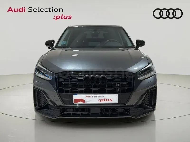 Usado Audi Q2 150 CV (110 kW) 2022 Gris / plata SUV