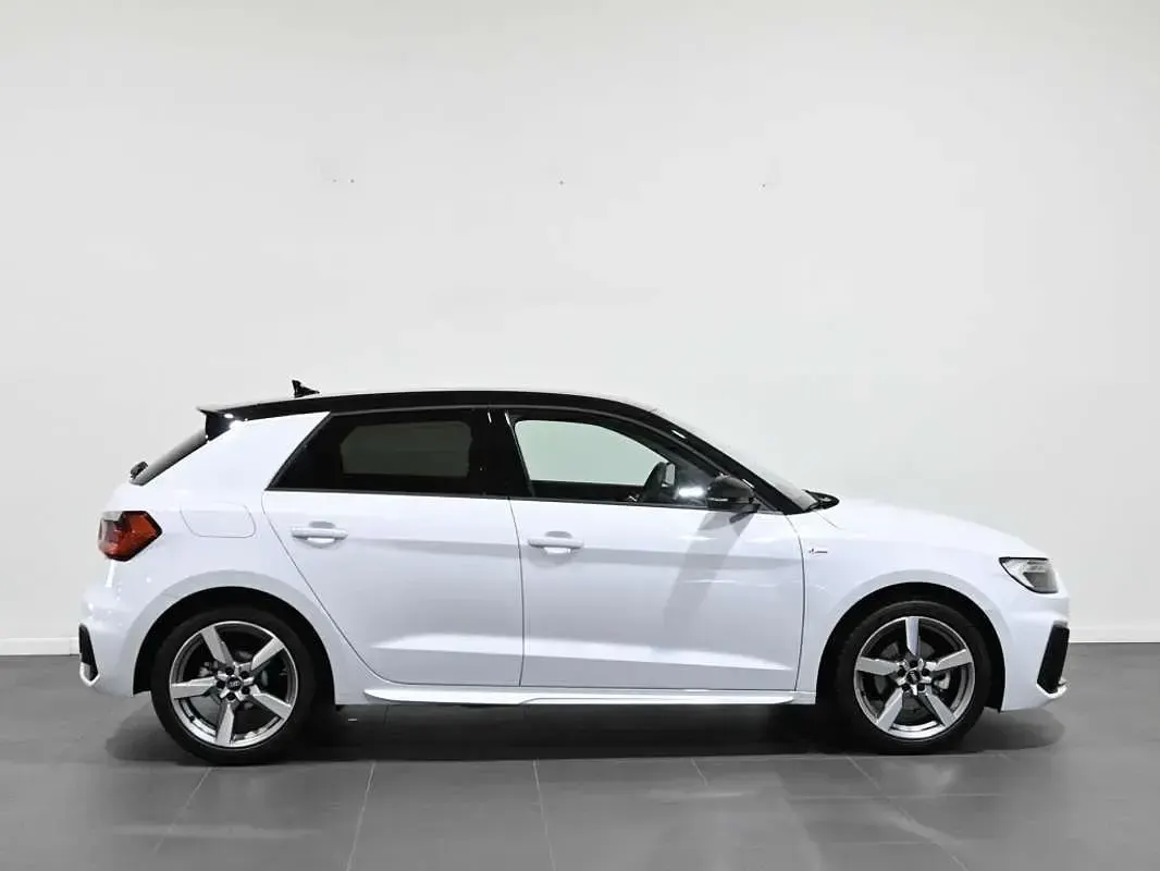 Usado Audi A1 Sportback Comfort 110 CV (80 kW) 2023 Blanco Utilitario
