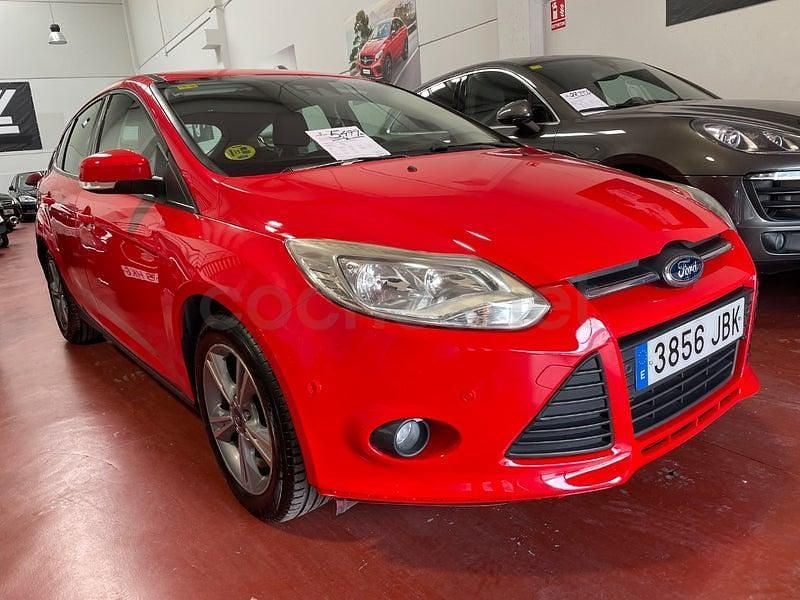 Usado Ford Focus Titanium 115 CV (84 kW) 2012 Rojo Berlina