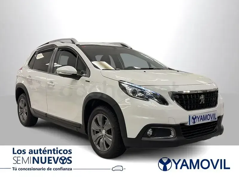Usado Peugeot 2008 Signature Sky 110 CV (80 kW) 2019 Blanco SUV